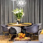 Apartment Modrzejewska *